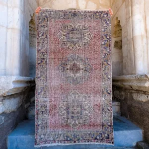 3958 Handwoven Vintage Rug 3'9x6'5