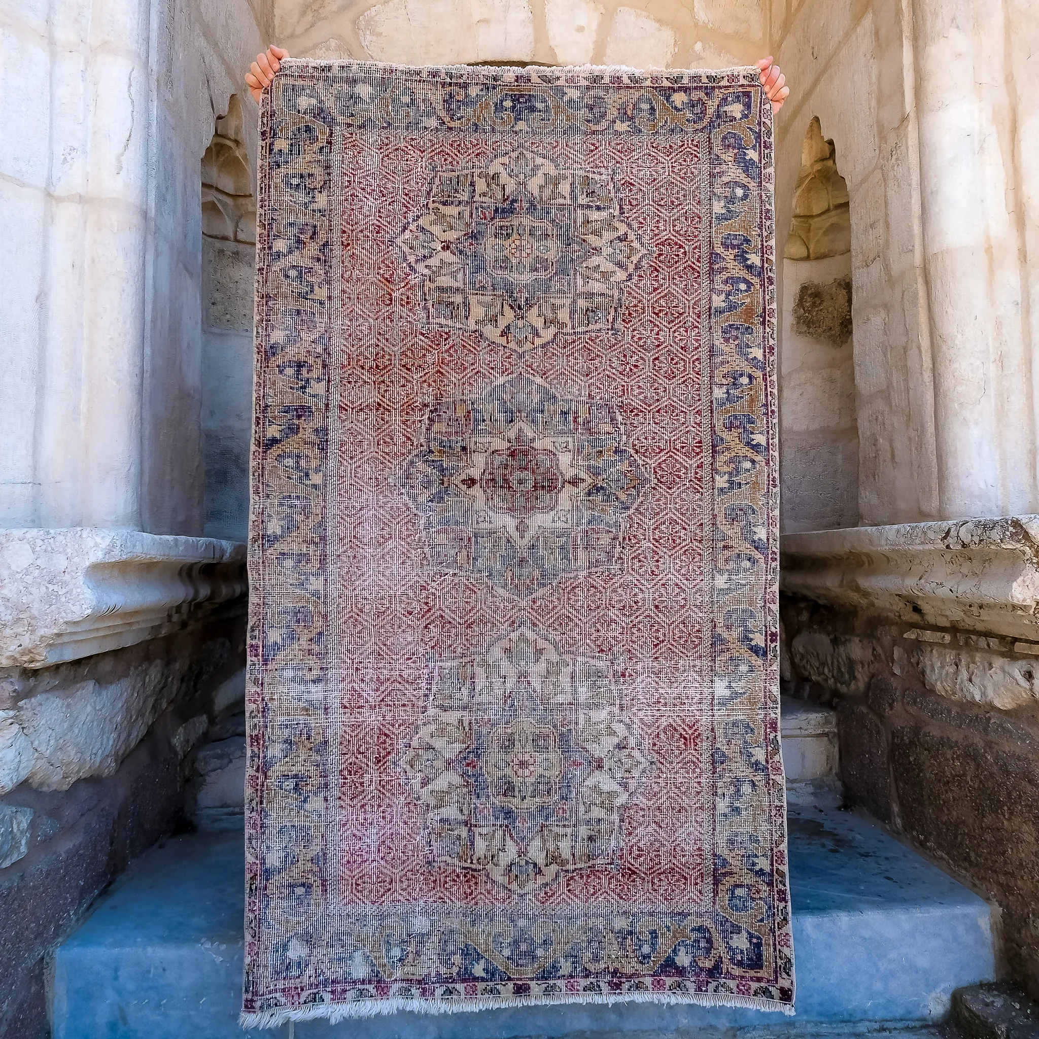 3958 Handwoven Vintage Rug 3'9x6'5