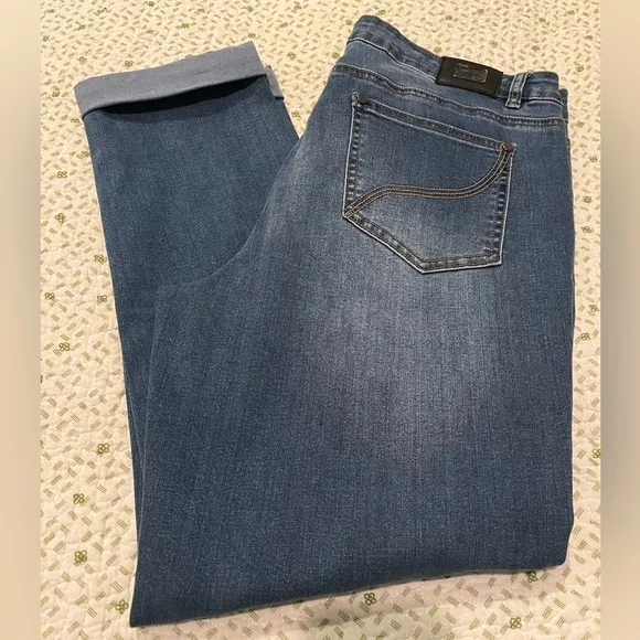 Joseph Ribkoff Sz 16 Women's 5 Pocket Blue Jeans with Floral Patches