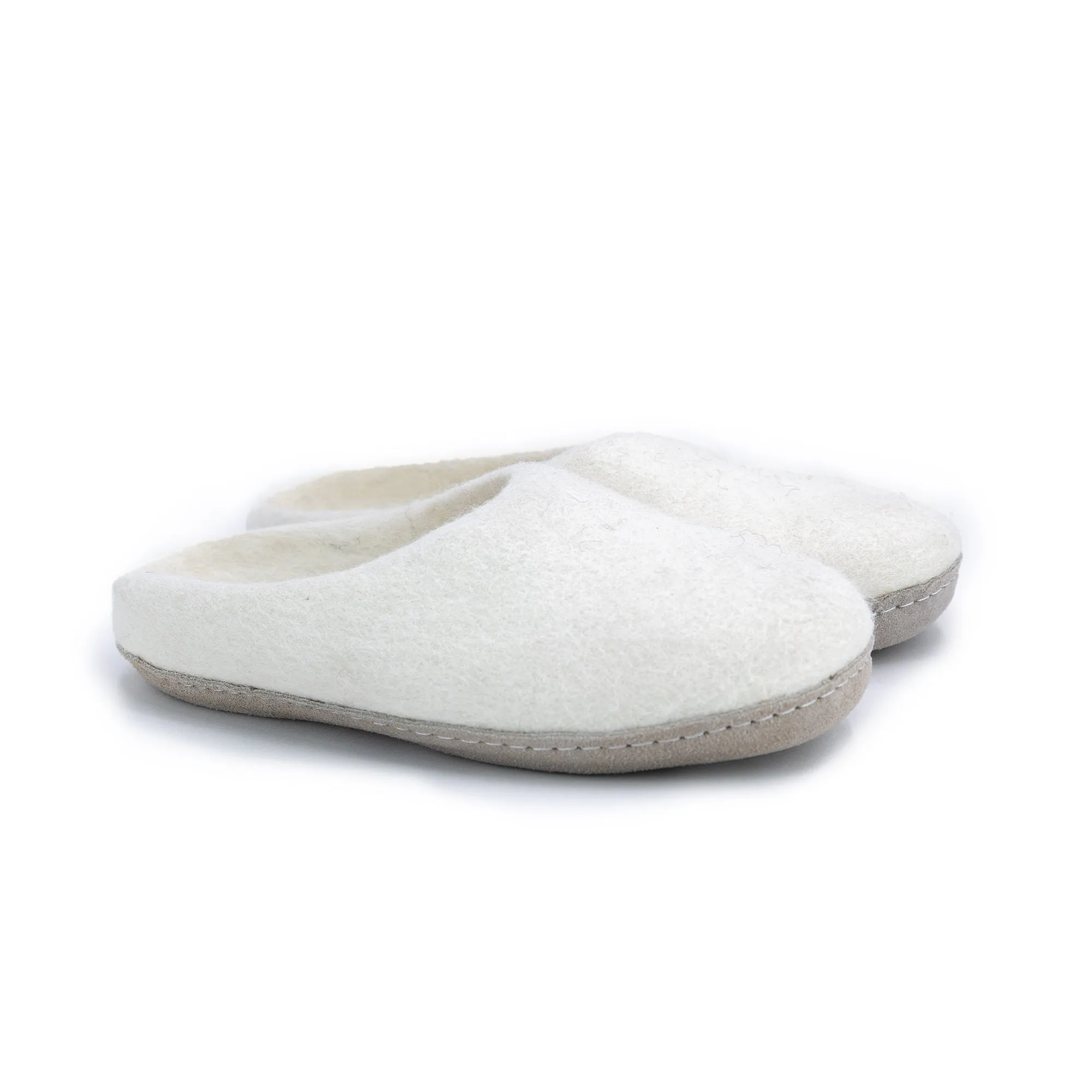 KUUMA – Unisex Handmade Felt Slippers Neutral Cream, Cozy Gift for Parents
