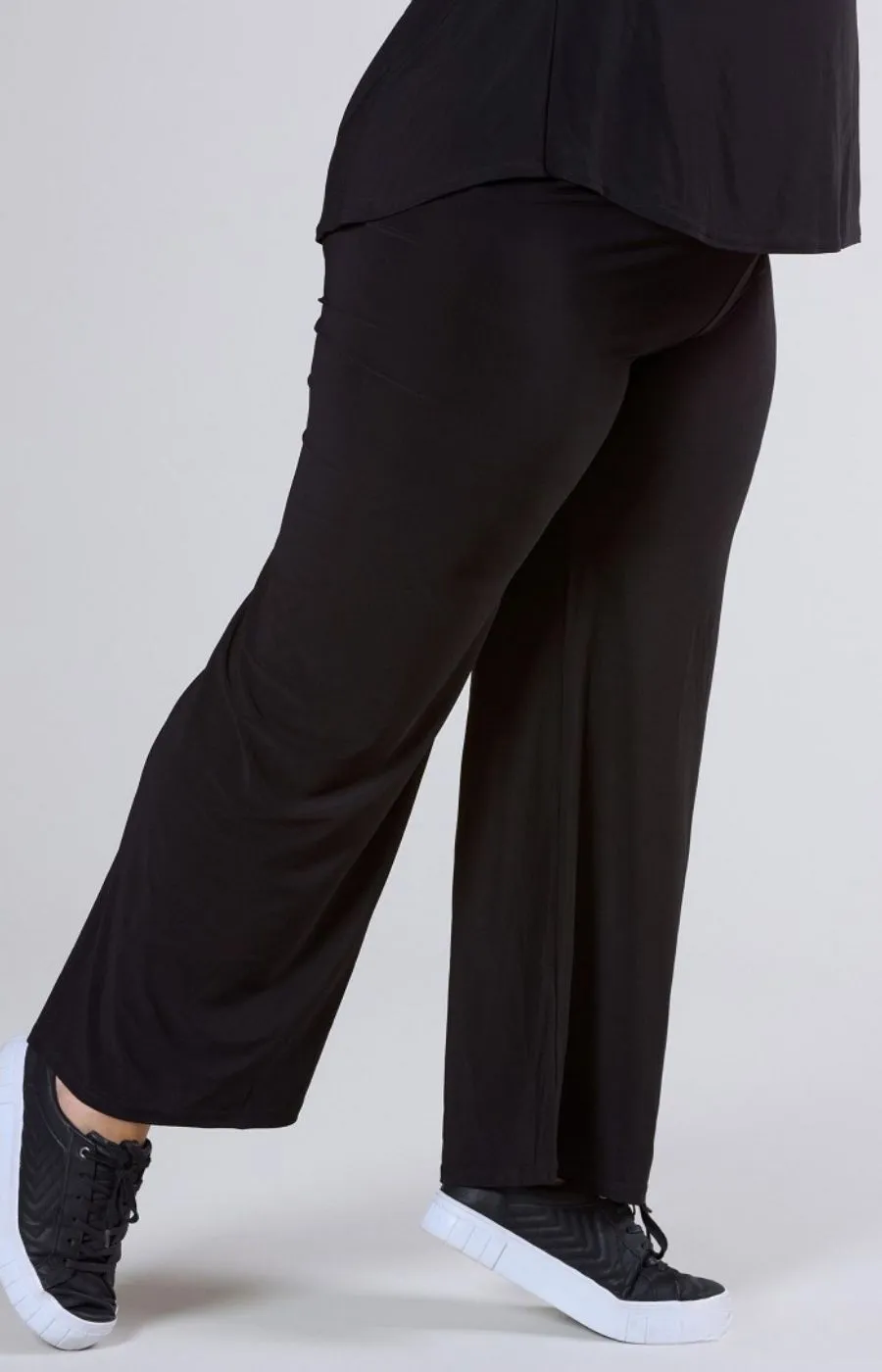 Magna Wide Leg Trousers in Black