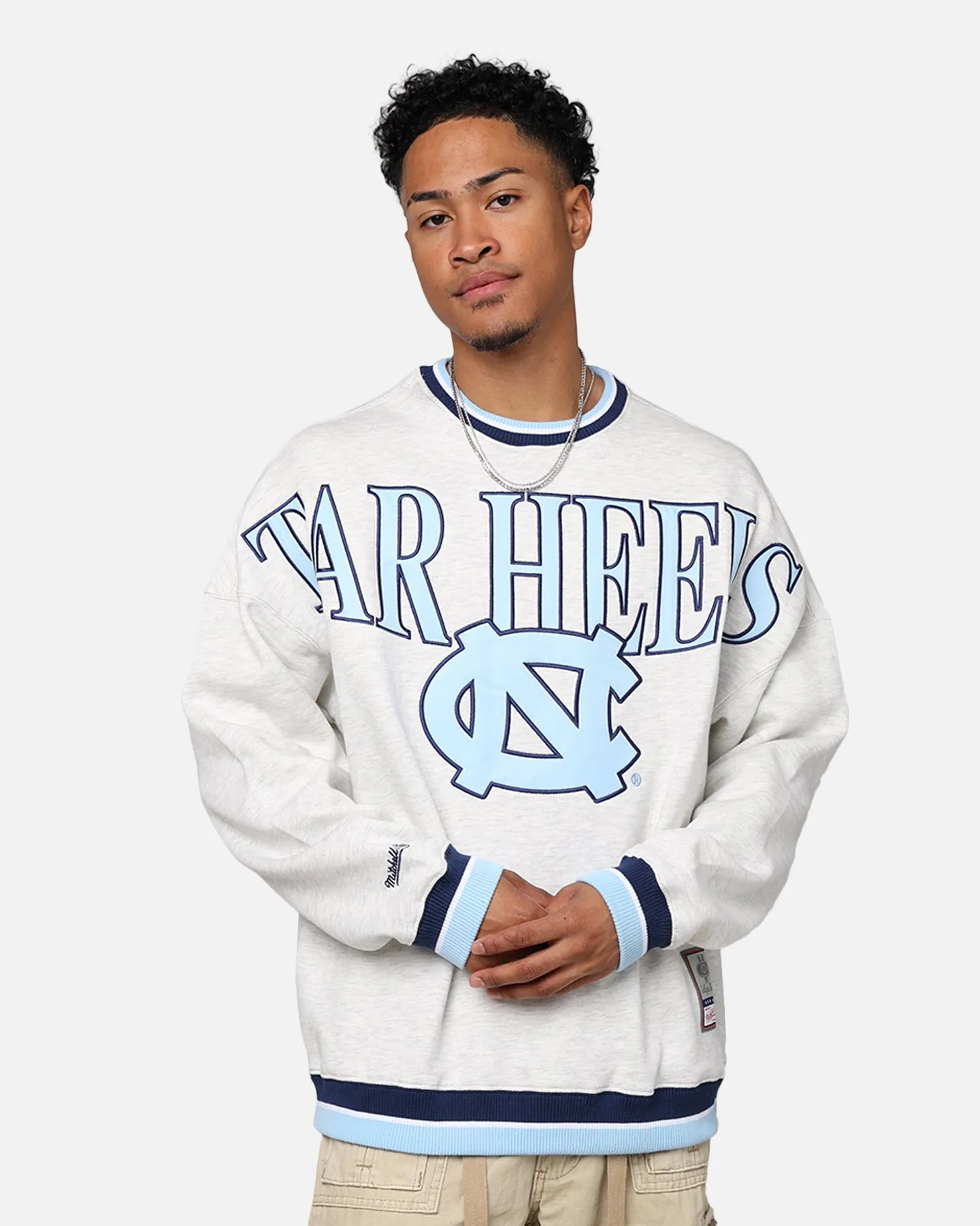 Mitchell & Ness North Carolina Tar Heels Shooting Crewneck Silver Marle
