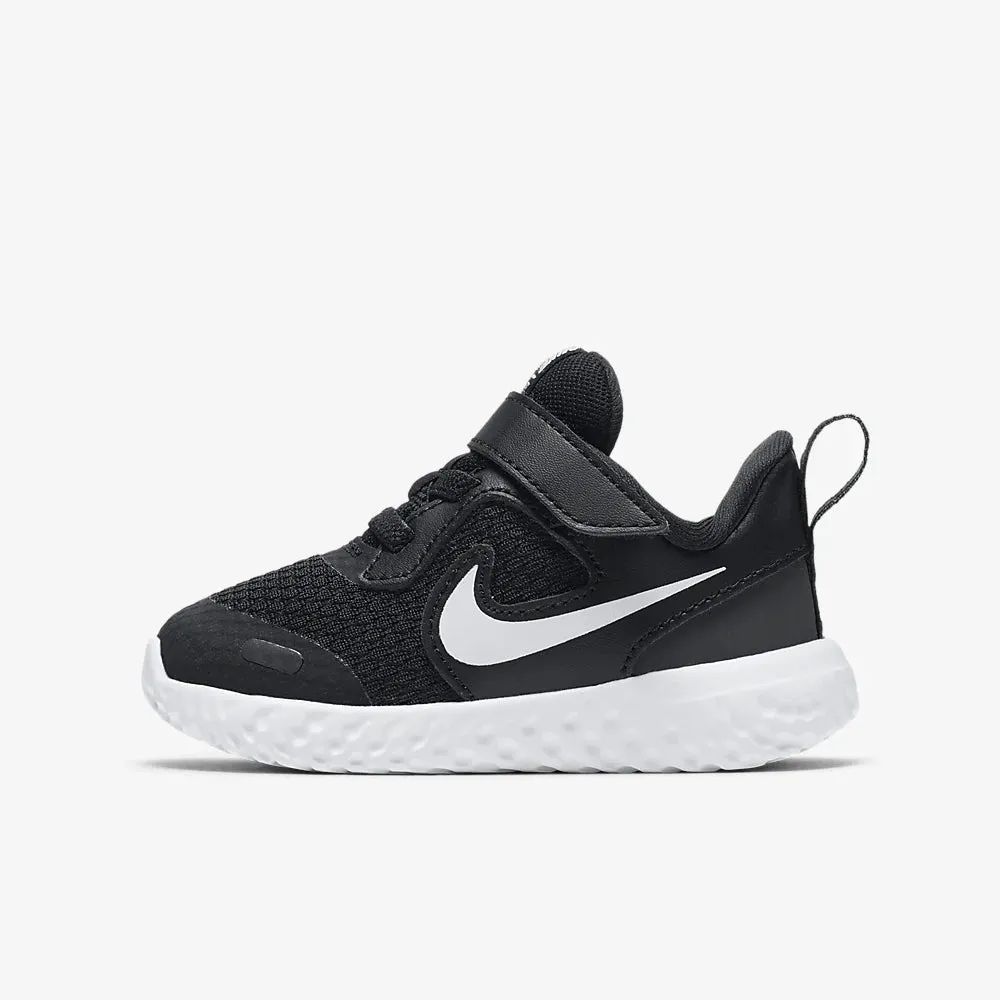 Nike Revolution 5 Inf