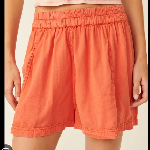 NWOT Free People Get Free Poplin Shorts