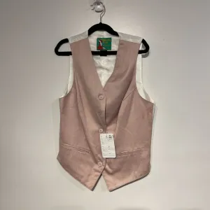 pink vest