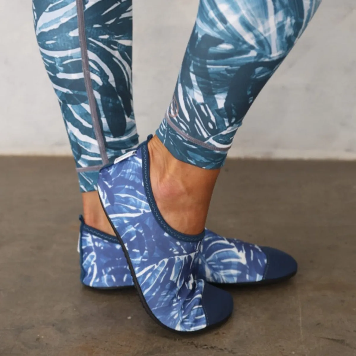 Rebounding Shoes - Soles | Monstera