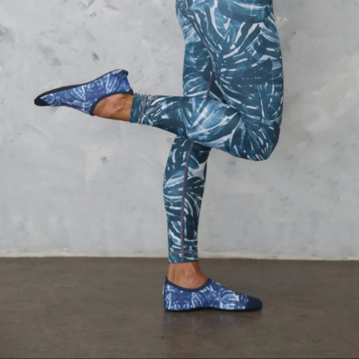Rebounding Shoes - Soles | Monstera