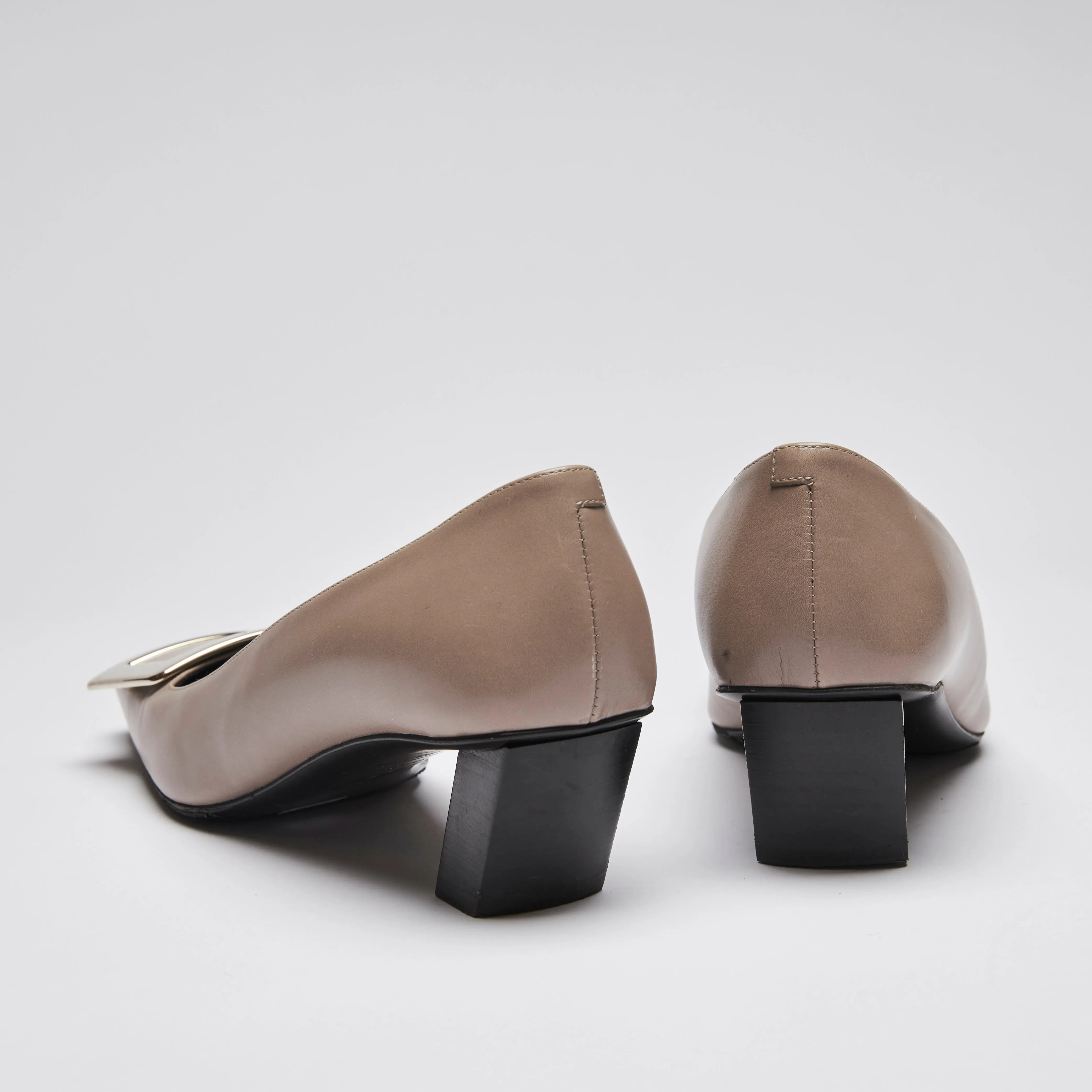 Roger Vivier Taupe Leather Kitten Heels Size 35