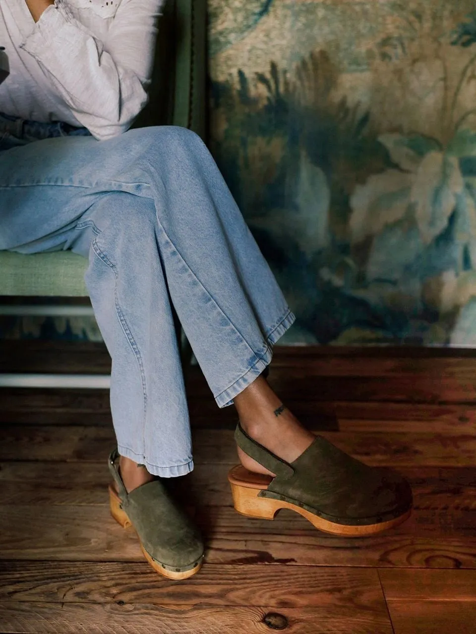 Suede Clogs - Khaki