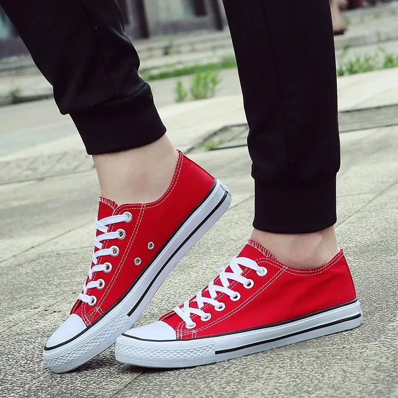 Trendy classic trainers