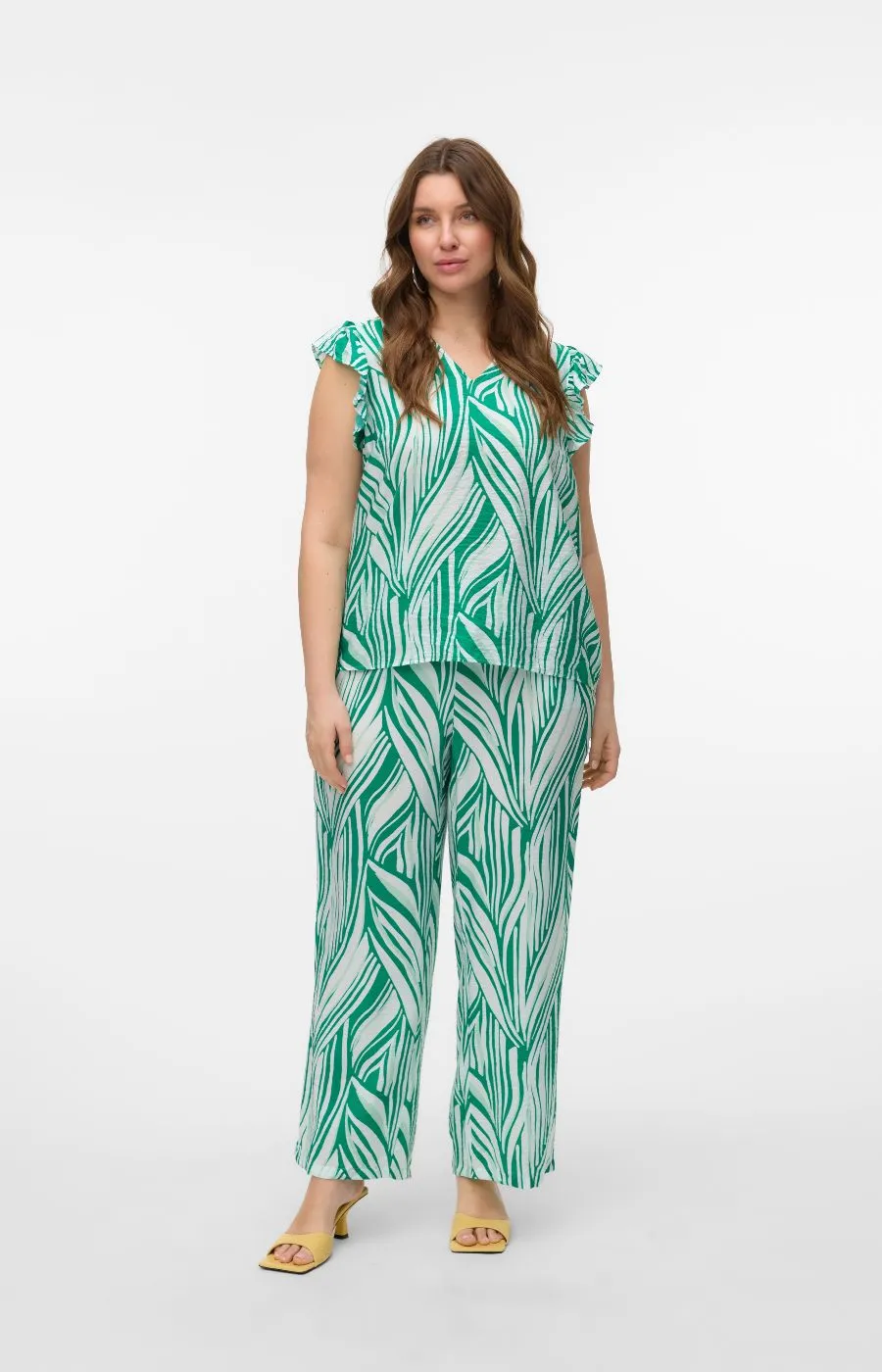 Vero Moda Curve Josie Trousers in Green