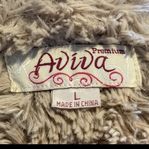 Very warm cream coat with hood Aviva