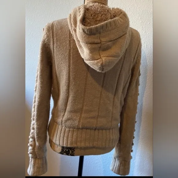 Very warm cream coat with hood Aviva