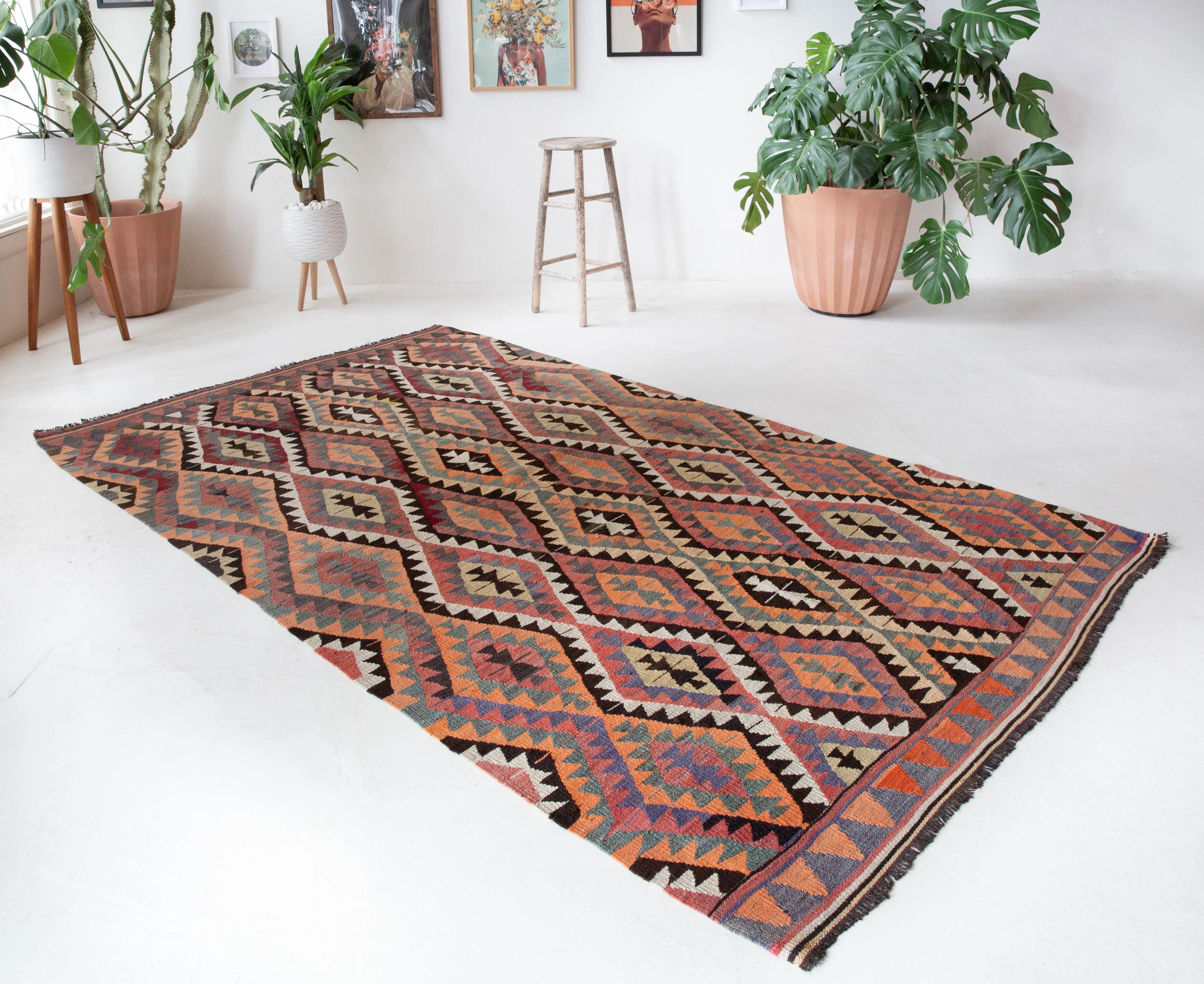 Vintage Toros Kilim Rug 5'5"x9'7"
