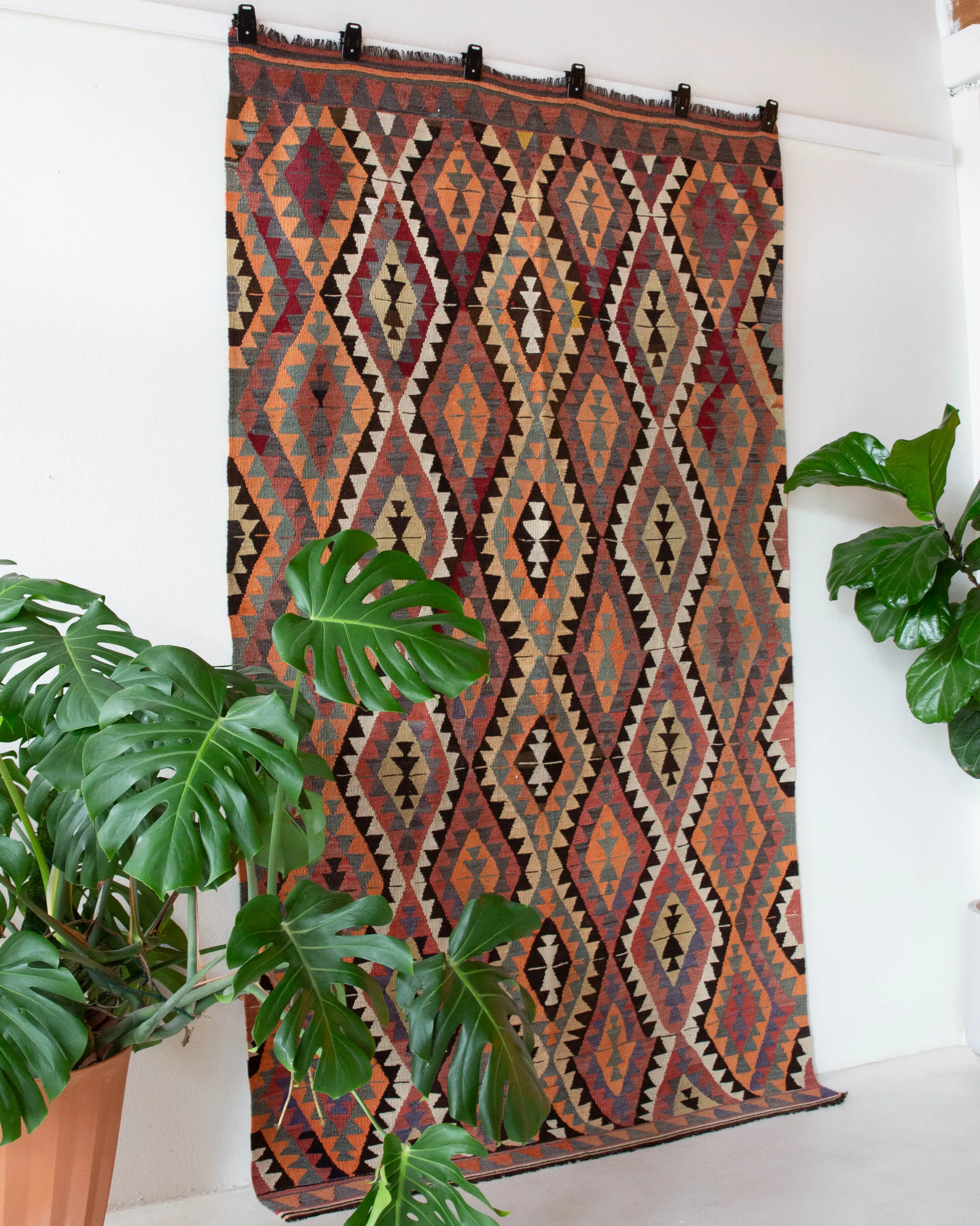Vintage Toros Kilim Rug 5'5"x9'7"