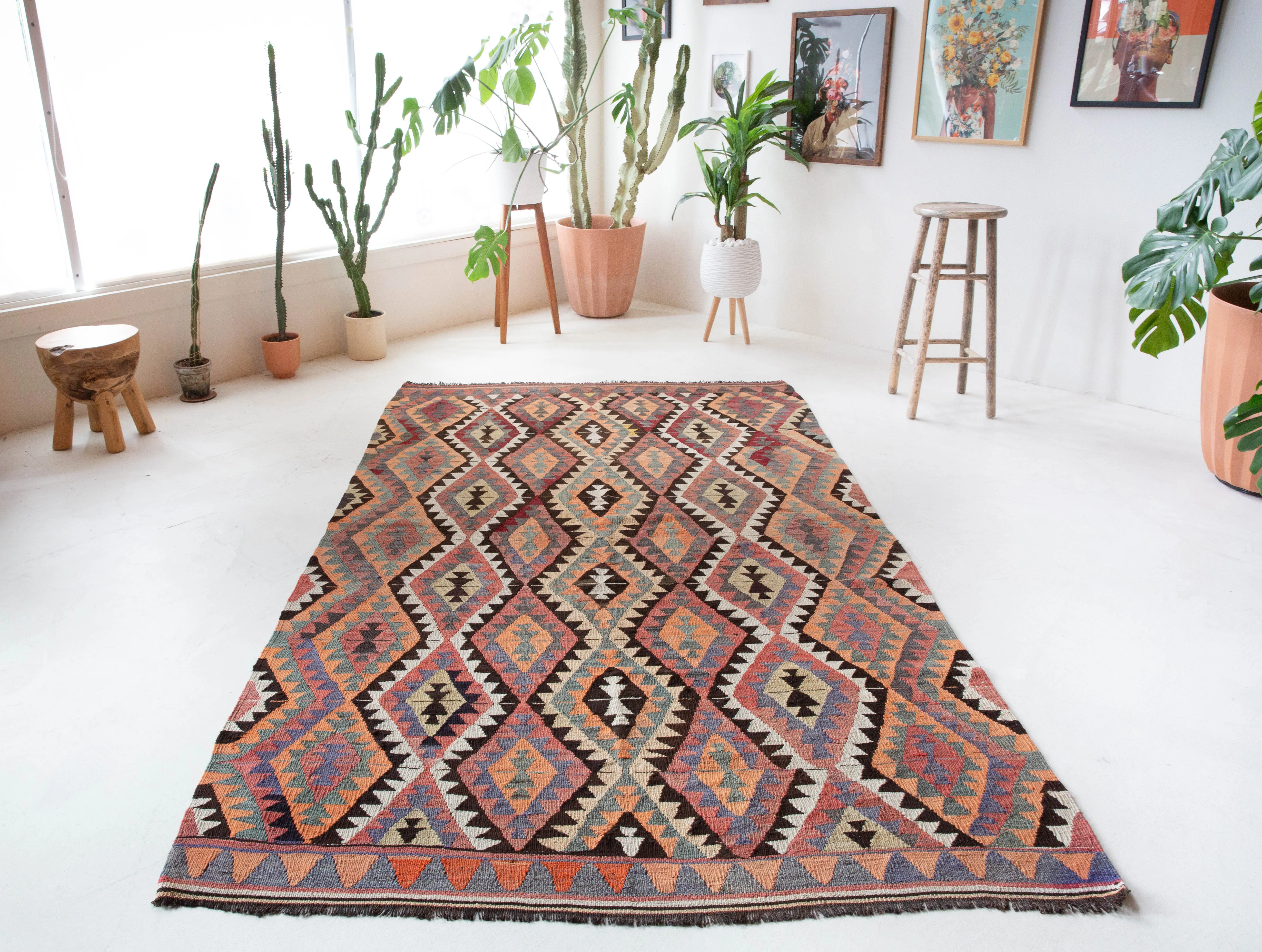 Vintage Toros Kilim Rug 5'5"x9'7"