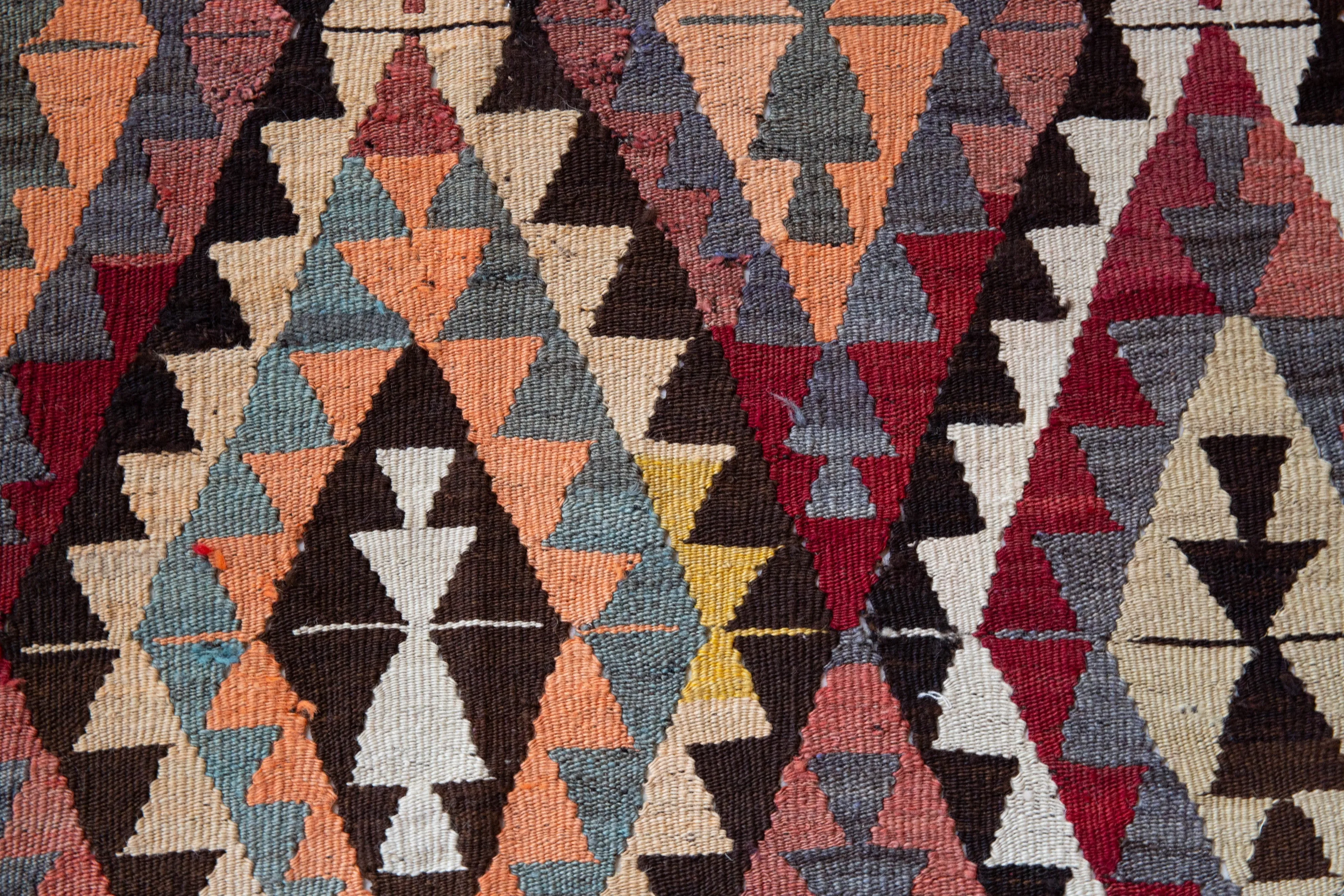 Vintage Toros Kilim Rug 5'5"x9'7"