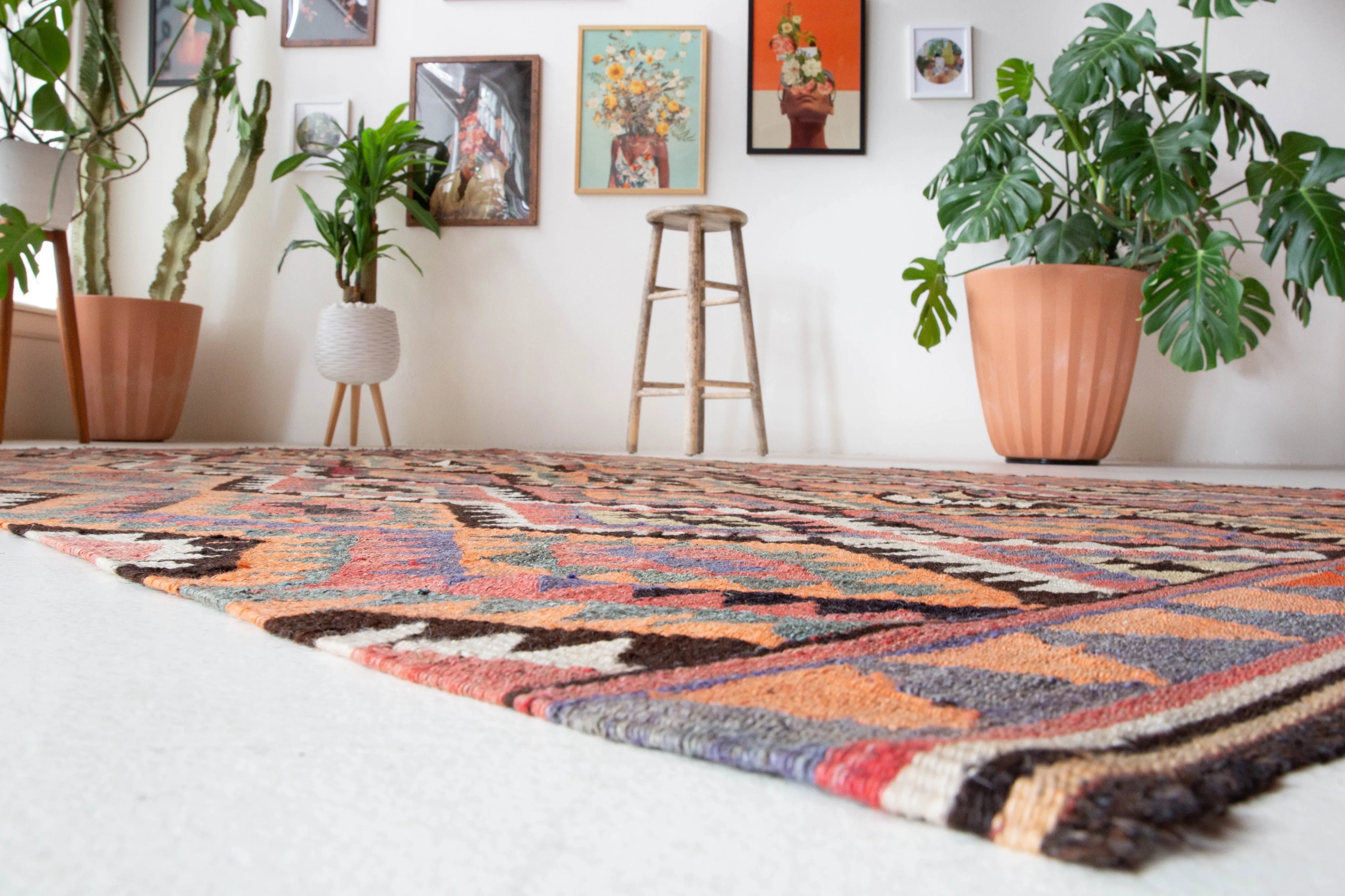 Vintage Toros Kilim Rug 5'5"x9'7"