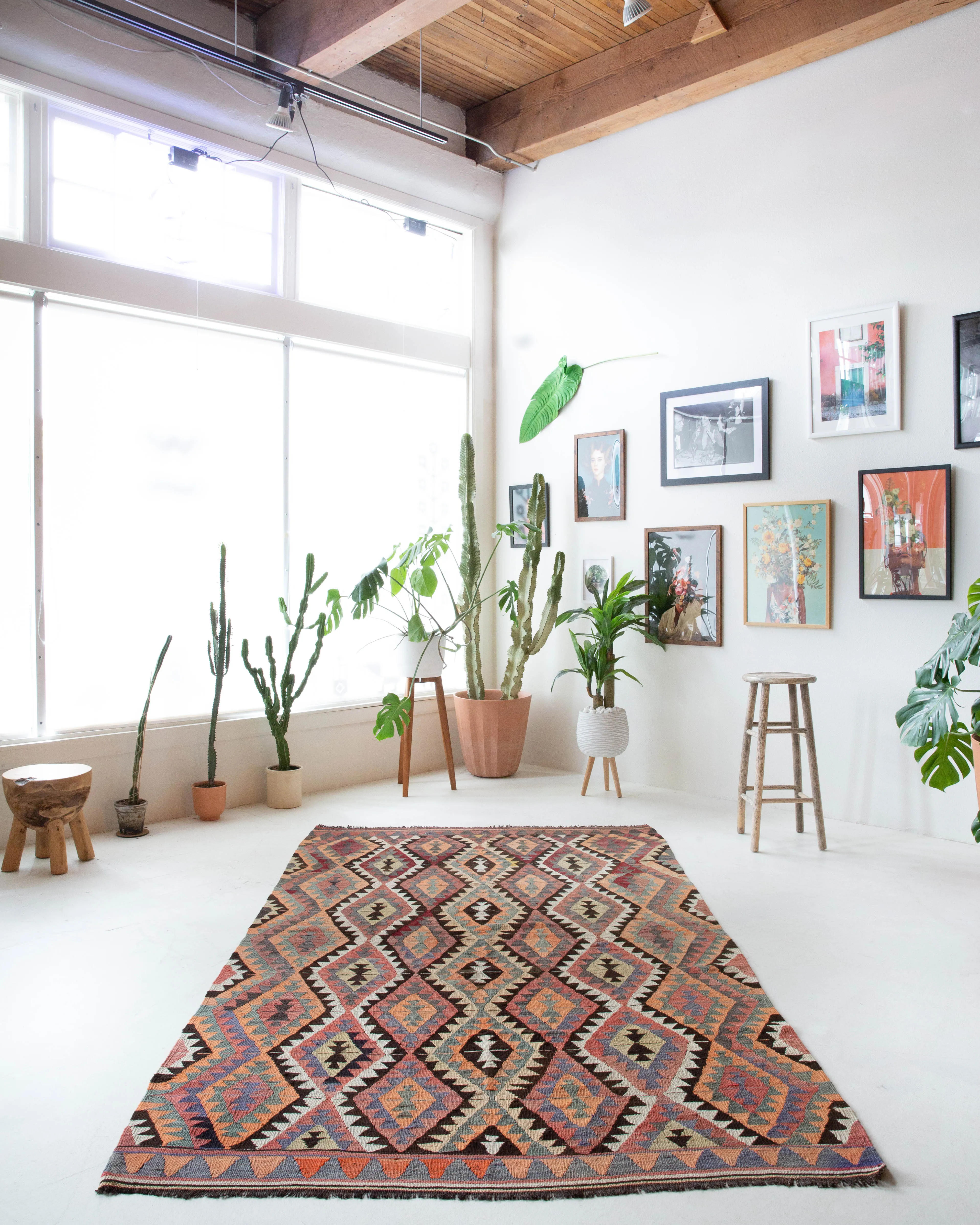 Vintage Toros Kilim Rug 5'5"x9'7"