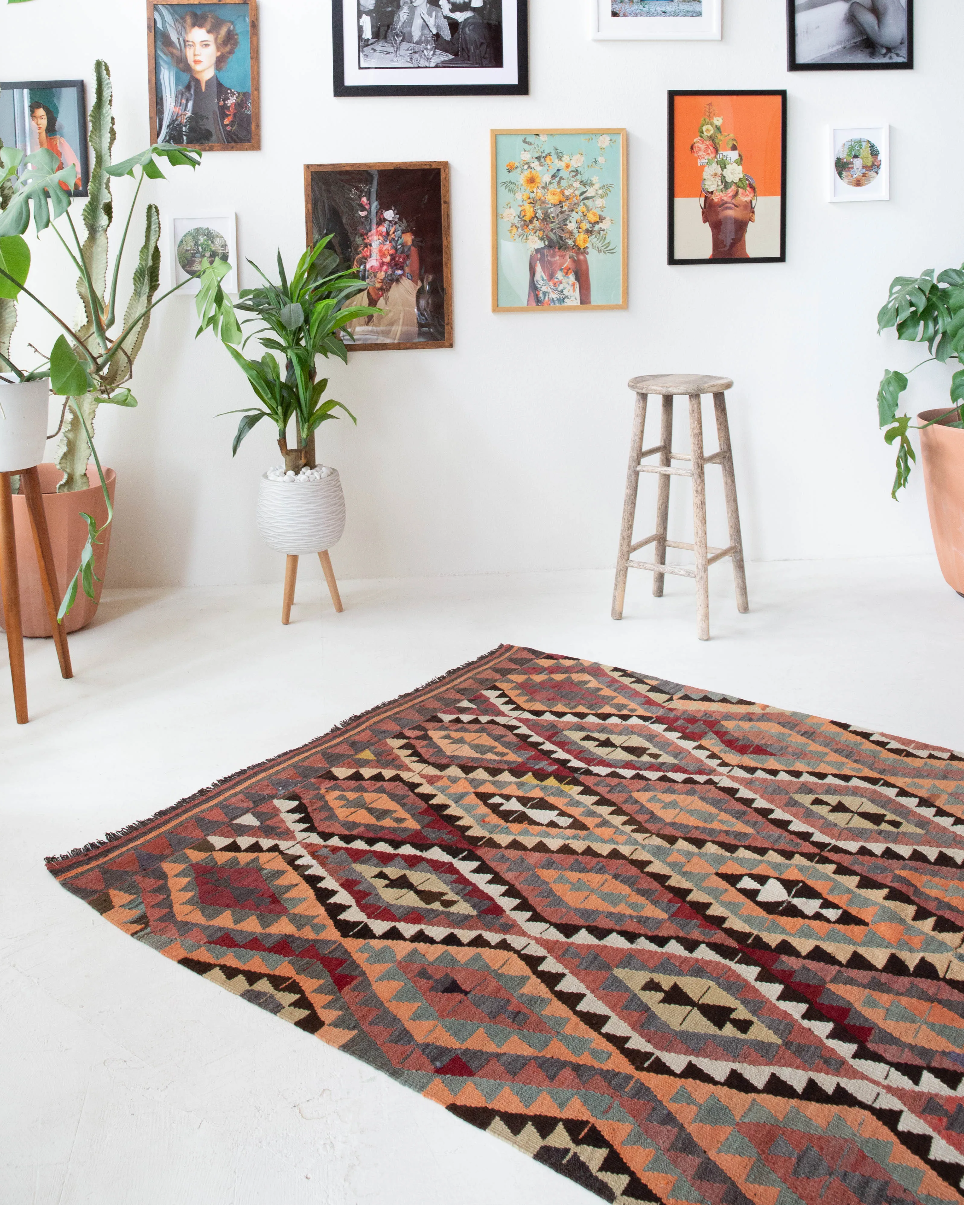 Vintage Toros Kilim Rug 5'5"x9'7"