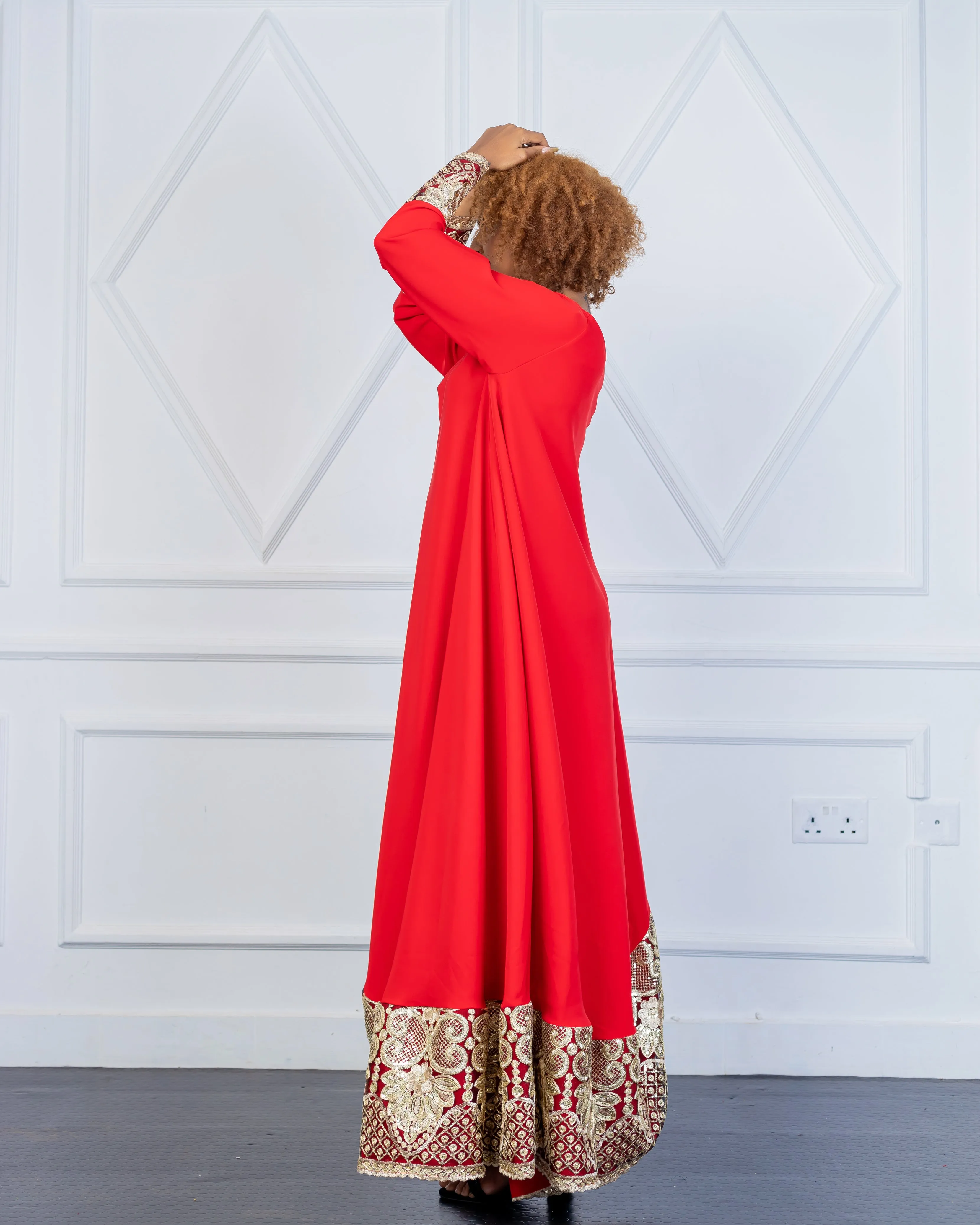Waondo Arabic Dress Assymetrical- Red