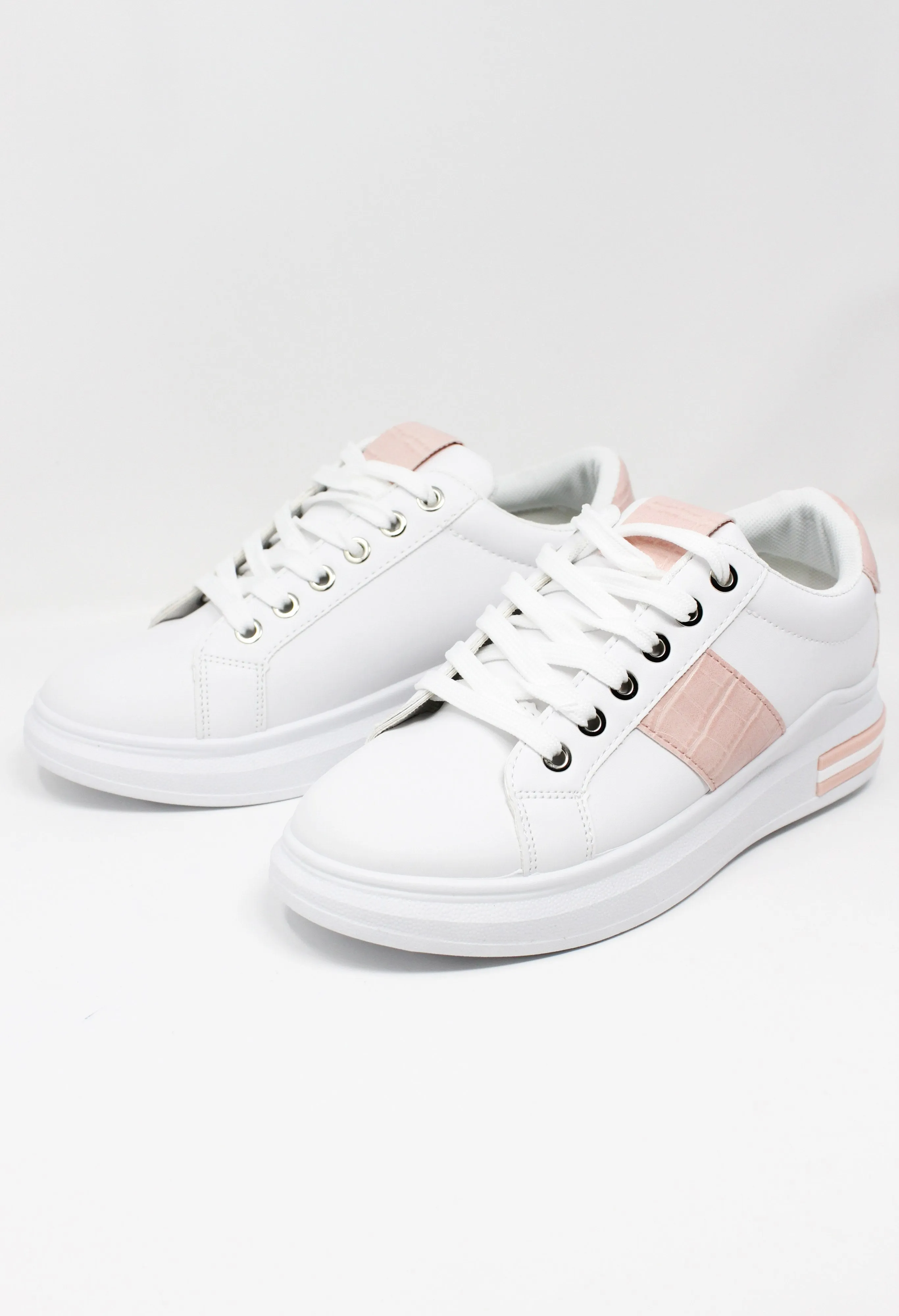 WHITE TRAINER WITH PINK